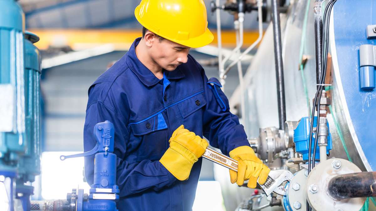 The Technician Shortage Is a Knowledge-Transfer Crisis